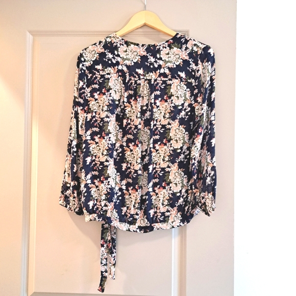 Lucky Brand Sheer Faux Wrap Top Size M EUC - Picture 6 of 7